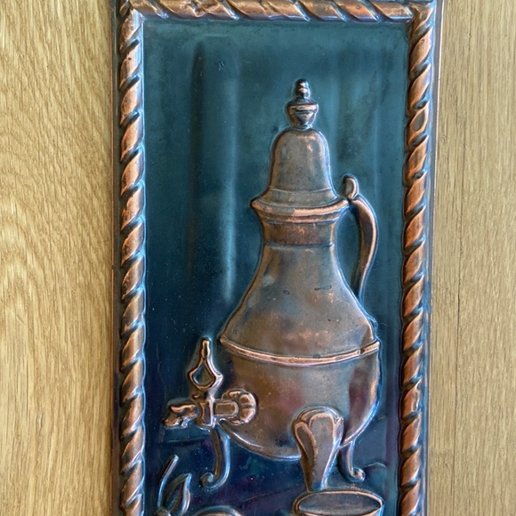 Vintage Pair of Copper and Black Walk Decor - Picture 4 of 15